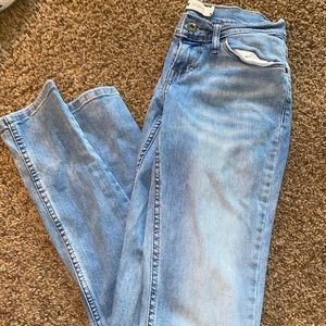 Low rise Levi skinny jeans